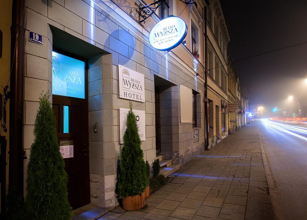 Hotel Wyzsza Brama Centrum Цешин Екстер'єр фото