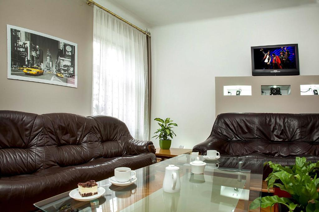 Hotel Wyzsza Brama Centrum Цешин Екстер'єр фото