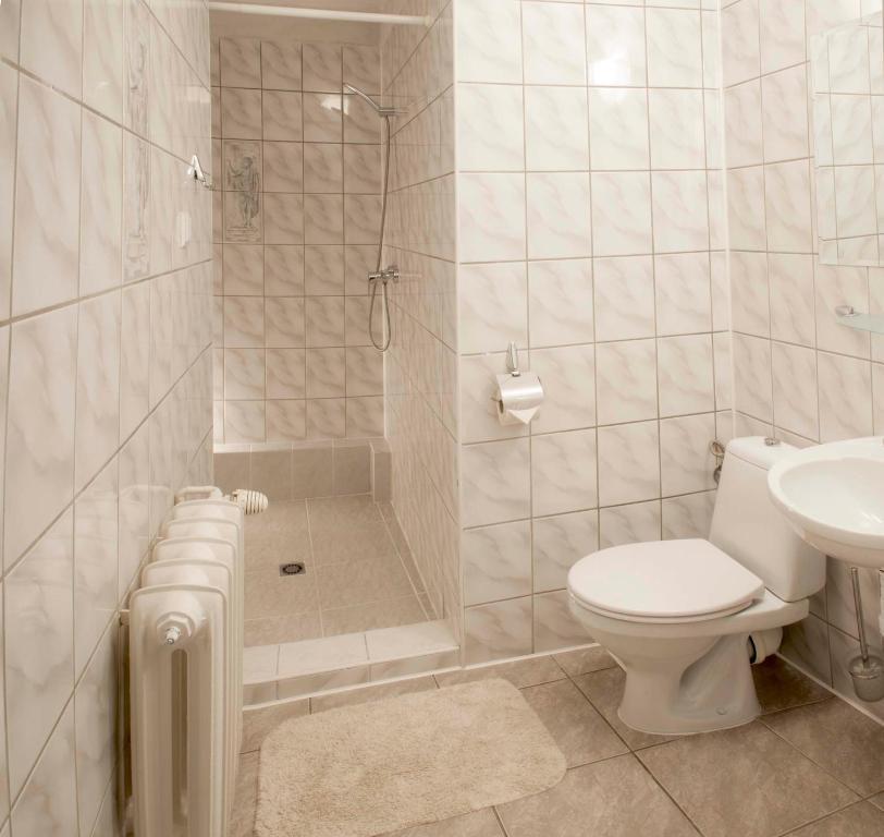 Hotel Wyzsza Brama Centrum Цешин Екстер'єр фото
